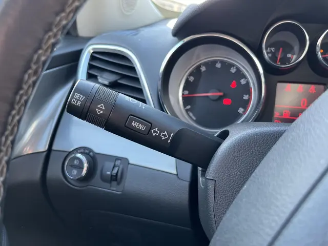 Opel Mokka 1.4 T Cosmo 2014 Benzine 14