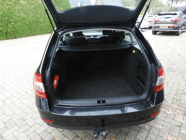 Škoda Octavia Combi 1.5 TSI Business 150 PK 2019 Benzine 10