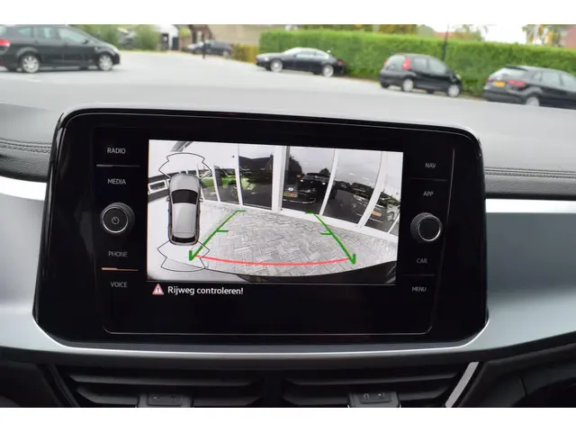 Volkswagen T-Roc 1.0 TSI Life 75 Edition 2022 Benzine 11