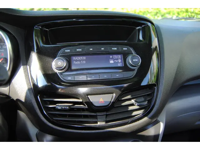 Opel KARL 1.0 ecoFLEX Innovation 2017 Benzine 11