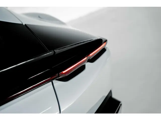 Ferrari 12Cilindri V12 2025 Benzine 9