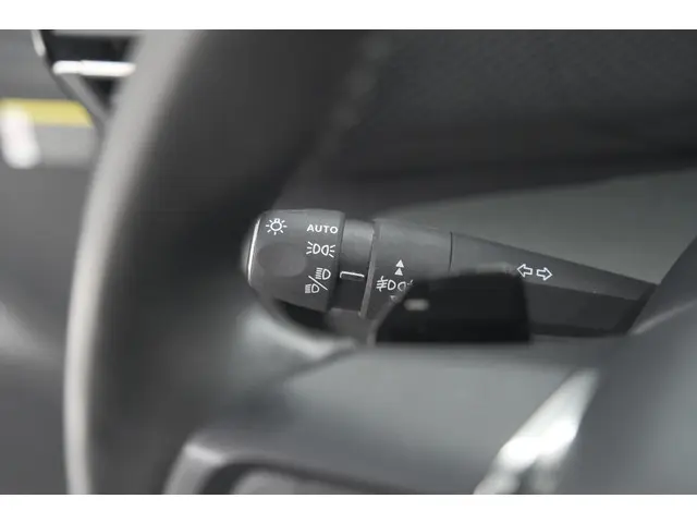 Citroën C4 Puretech 130 EAT8 Shine 2021 Benzine 37