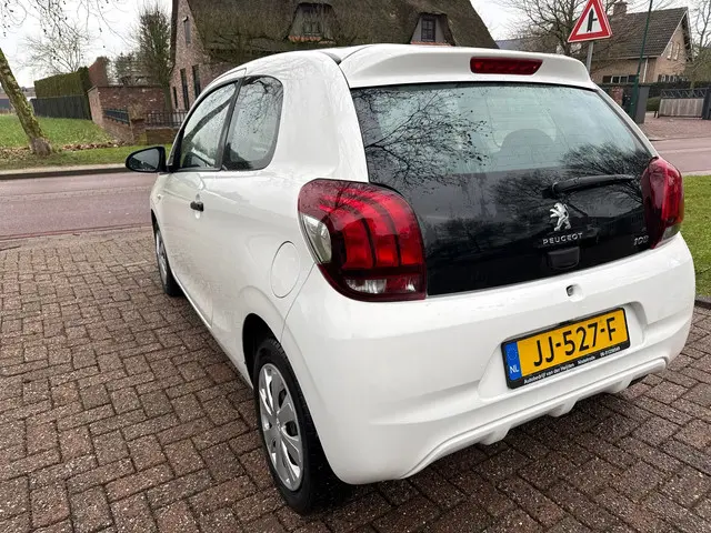 Peugeot 108 1.0 e-VTi Access 2016 Benzine 19