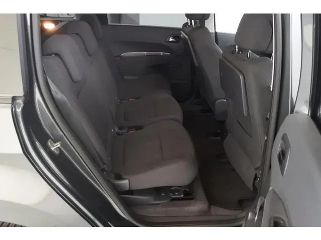 Peugeot 5008 1.6 VTi Access 2013 Benzine 27