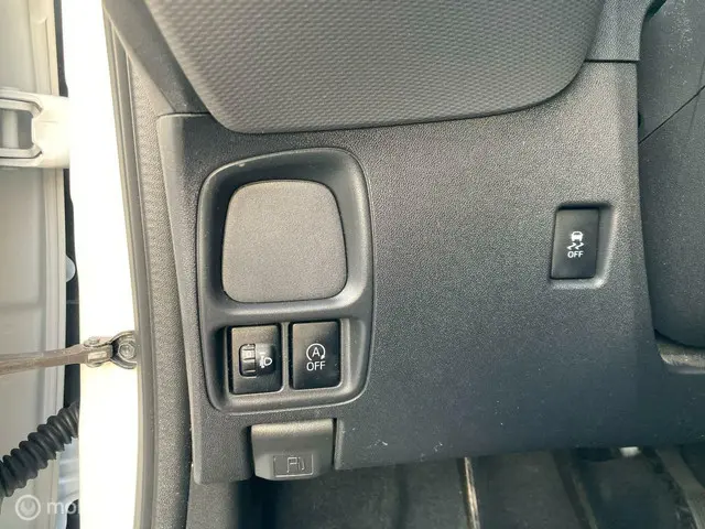 Peugeot 108 1.0 e-VTi Active 5 deurs airco 2020 Benzine 18