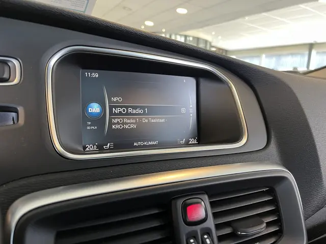 Volvo V40 Cross Country T3 Polar+ Luxury 2019 Benzine 23