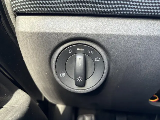 Volkswagen up! 1.0 BMT move up! 2016 Benzine 8