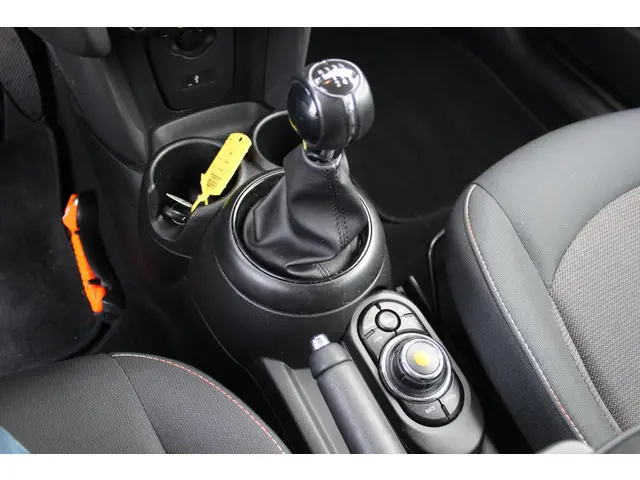 MINI One Mini 1.5 First Salt, Navigatie! 2018 Benzine 13