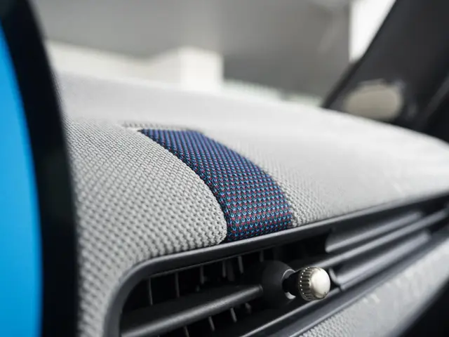 MINI 5-Deurs Cooper C 2025 Benzine 36