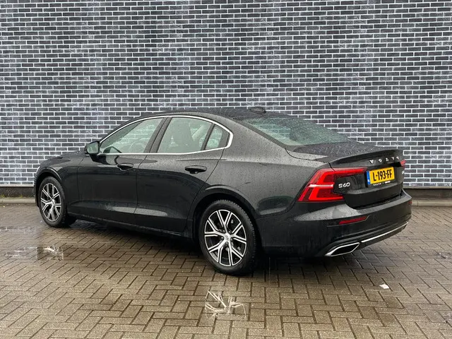 Volvo S60 3