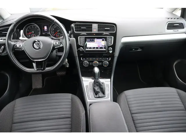 Volkswagen Golf 2