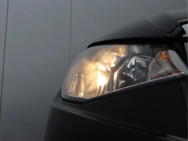 SEAT Ibiza 1.0 TSI FR Business Intense 2019 Benzine 8