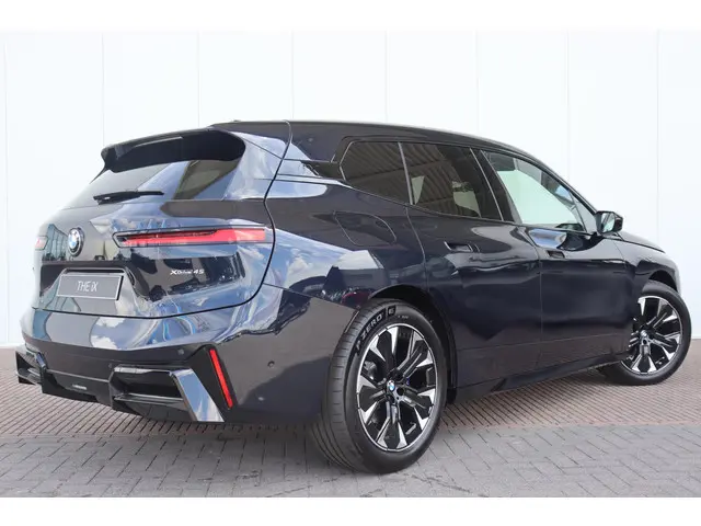 BMW iX xDrive45 2025 Elektrisch 6