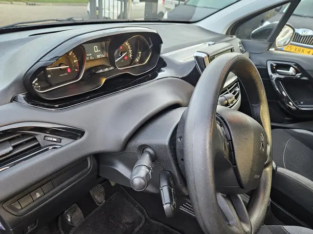 Peugeot 208 1.2 PureTech Active 2016 Benzine 11