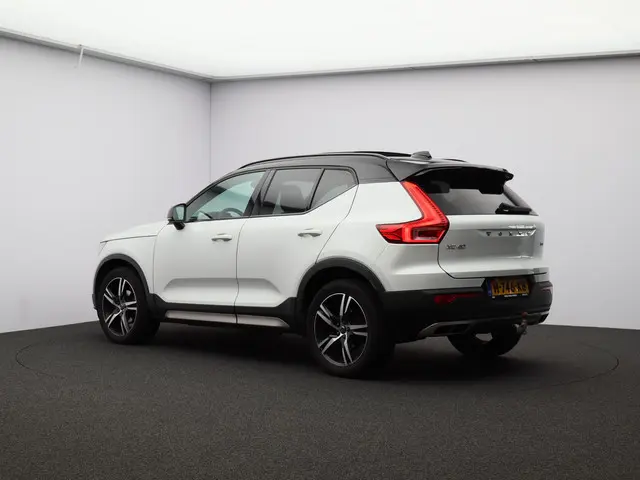 Volvo XC40 T3 Automaat R-Design 2020 Benzine 28
