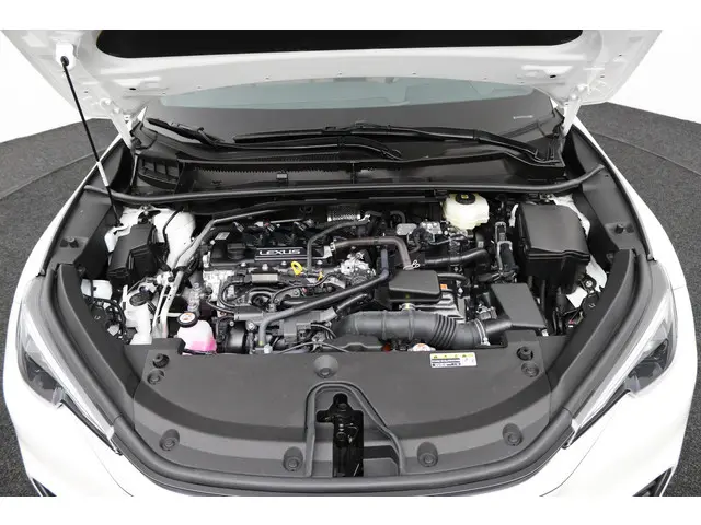 Lexus LBX Elegant 2WD 2024 Hybride Benzine 34