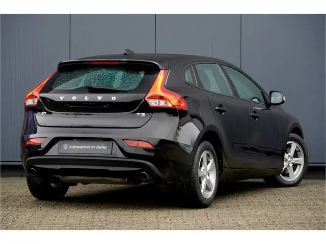 Volvo V40 2.0 T3 153 pk NORDIC BUSINESS 2018 Benzine 2