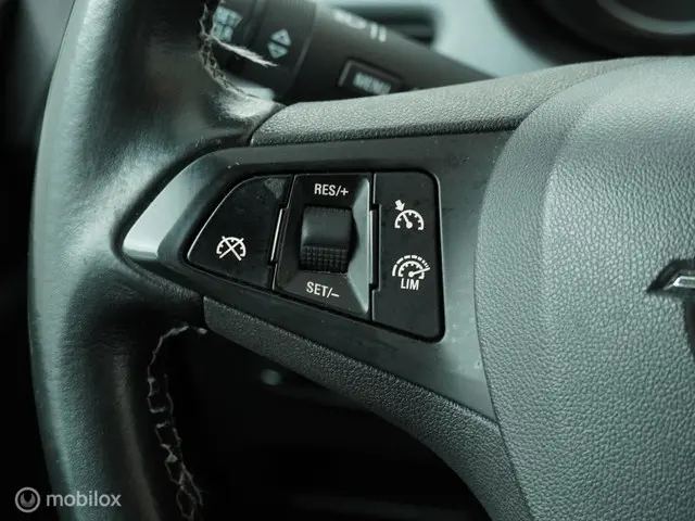 Opel Corsa 1.4 Favourite 2018 Benzine 13