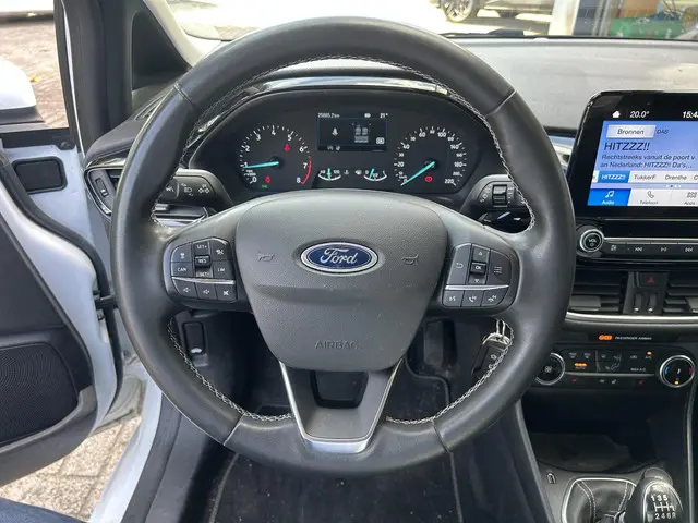 Ford Fiesta 1.0 EcoBoost Hybrid Titanium 2022 Benzine 8