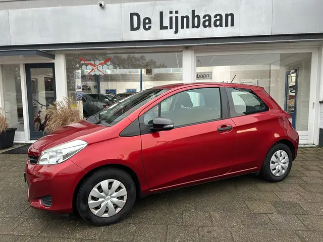Toyota Yaris 1.0 VVT-i Comfort 2014 Benzine 2