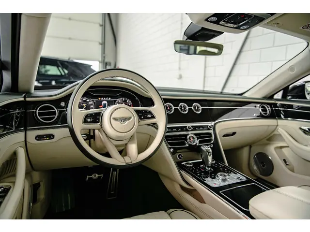 Bentley Flying Spur SPEED 6.0 W12 2023 Benzine 25