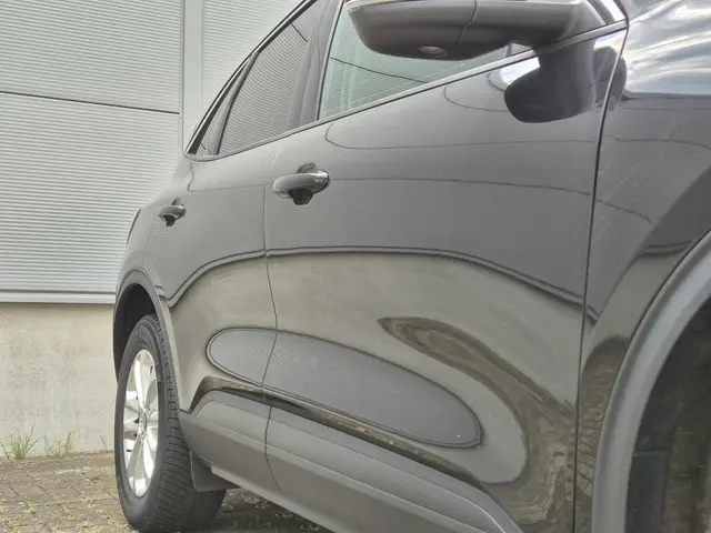 Ford Kuga 2.5 PHEV Titanium 2023 Hybride Benzine 17