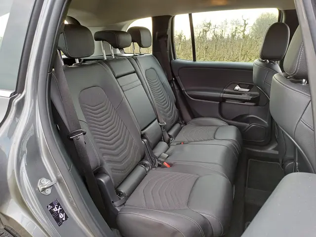 Mercedes-Benz GLB 200 Premium Plus 2022 Benzine 22