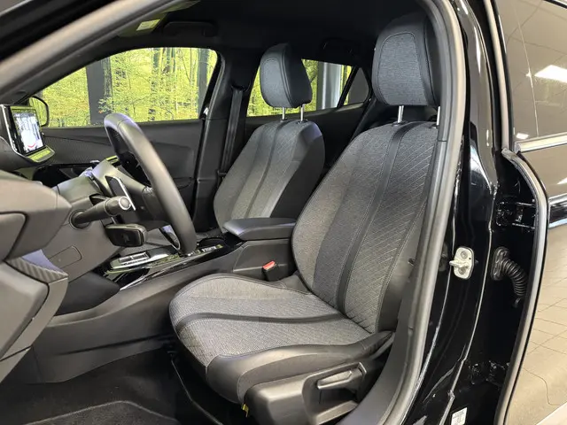 Peugeot 2008 1.2 PureTech 130 Allure 2024 Benzine 10