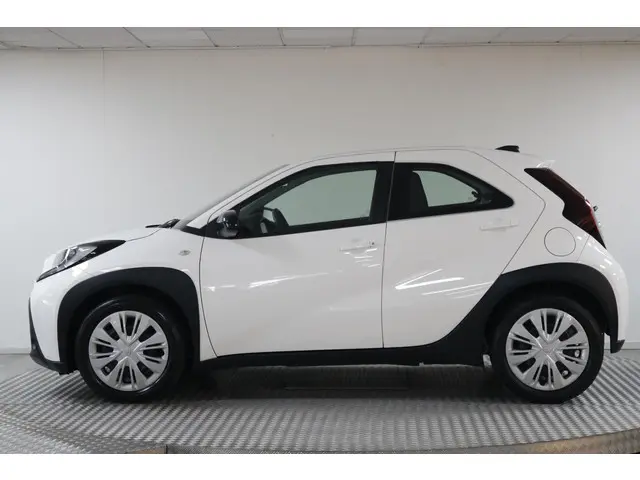 Toyota Aygo X 1.0 VVT-i S-CVT Play 2023 Benzine 7