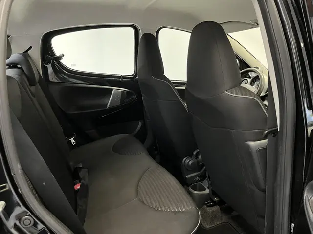 Peugeot 107 1.0 Active 2012 Benzine 14