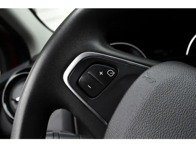 Renault Clio 0.9 TCe Limited 2019 Benzine 15