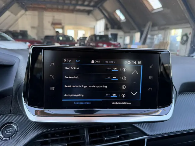 Peugeot 208 1.2 Turbo 100 PK Allure Pack 2023 Benzine 24