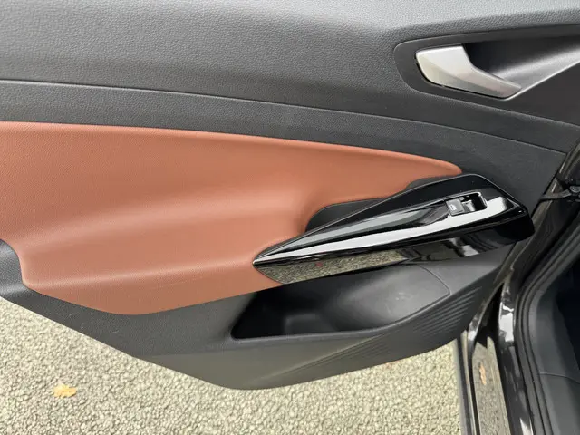 Volkswagen ID.4 First 77 kWh 204pk 2020 Elektrisch 34