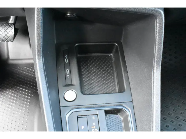 Volkswagen Caddy Cargo 2.0 TDI Style 2023 Diesel 16