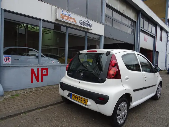 Peugeot 107 1.0 Active Airco NW APK 2012 Benzine 4