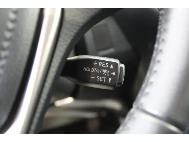 Toyota RAV4 2.5 Hybrid Energy 2018 Hybride Benzine 23