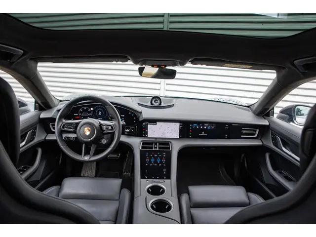 Porsche Taycan Sport Turismo GTS 93 kWh 2023 Elektrisch 3