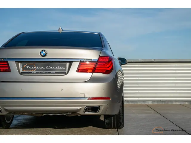 BMW 7 Serie 750d xDrive High Executive 2012 Diesel 21