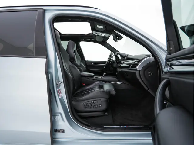 BMW X5 M High Executive M-Sportpack 2016 Benzine 11