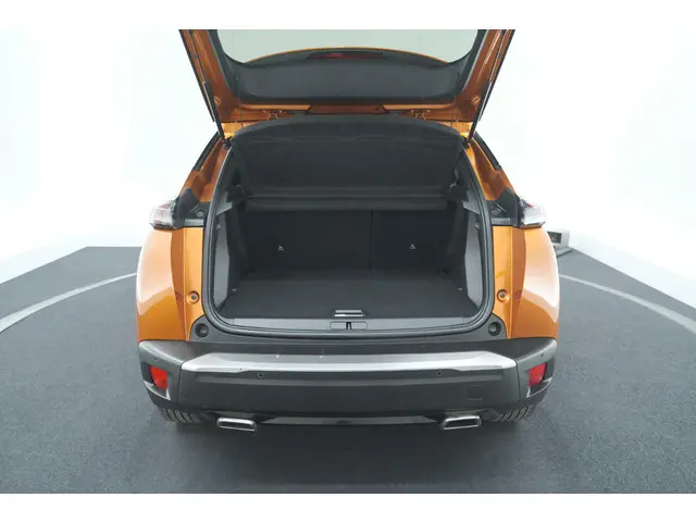 Peugeot 2008 PureTech 130 EAT8 Allure 2021 Benzine 57