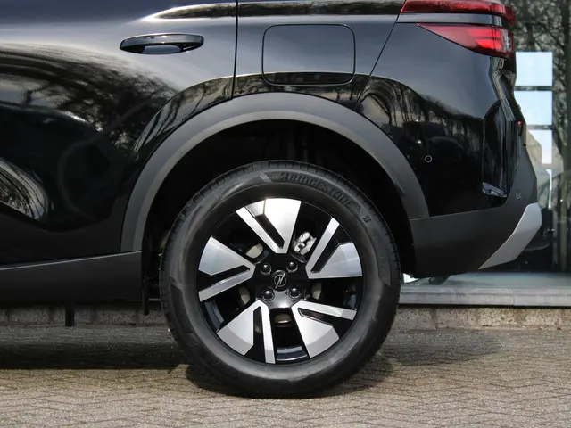 Opel Frontera 1.2 Turbo Hybrid GS 2025 Hybride Benzine 12