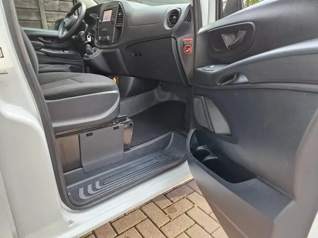 Mercedes-Benz Vito 111 CDI Lang 2018 Diesel 11