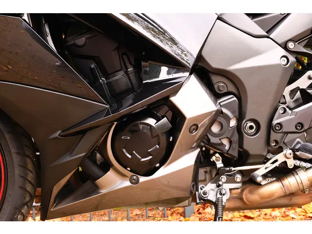 Kawasaki Z1000 Z1000SX | ABS BLACK EDITION 2018 Benzine 23