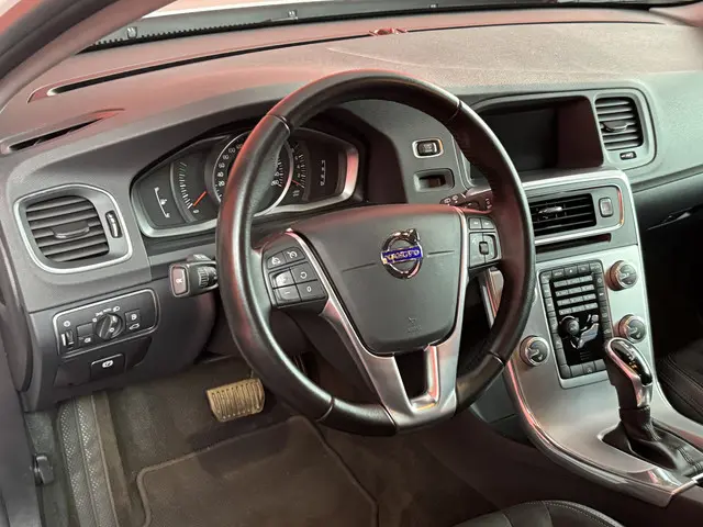 Volvo V60 1.5 T3 Polar+ 2018 Benzine 3