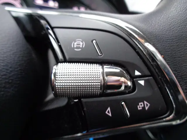 Škoda Kamiq 1.0 TSI Ambition 2023 Benzine 12