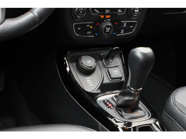 Jeep Compass 1.4 MultiAir Limited 4x4 2018 Benzine 33