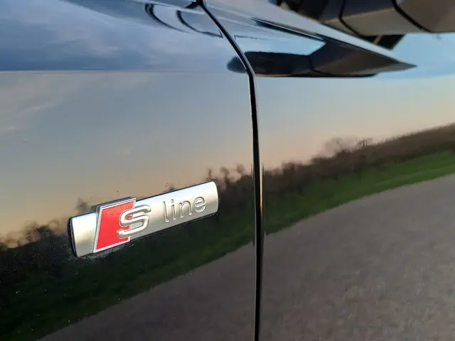 Audi Q3 35 TFSI S edition 2021 Hybride Benzine 12