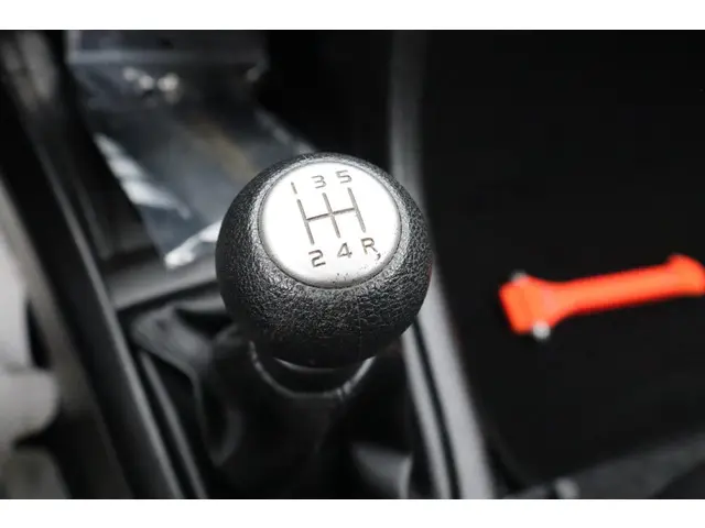 Suzuki Swift 1.2 Comfort EASSS 2015 Benzine 25