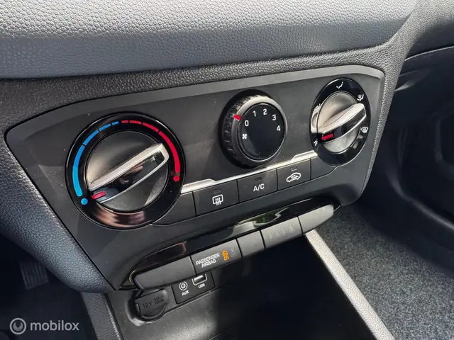 Hyundai i20 1.2 HP i-Motion AIRCO/SOUNDSYSTEM 2017 Benzine 7