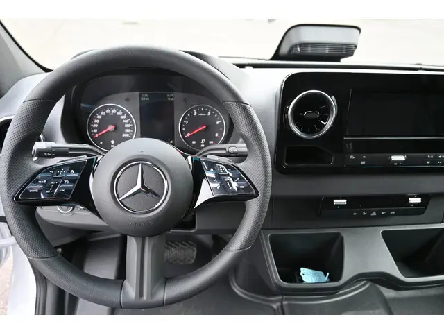 Mercedes-Benz Sprinter 317 CDI L3H2 Pro 2024 Diesel 13